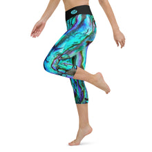 Load image into Gallery viewer, Abalone Capri Leggings