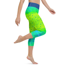 Load image into Gallery viewer, Mahi Print Capri Fishing Leggings