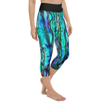 Load image into Gallery viewer, Abalone Capri Leggings